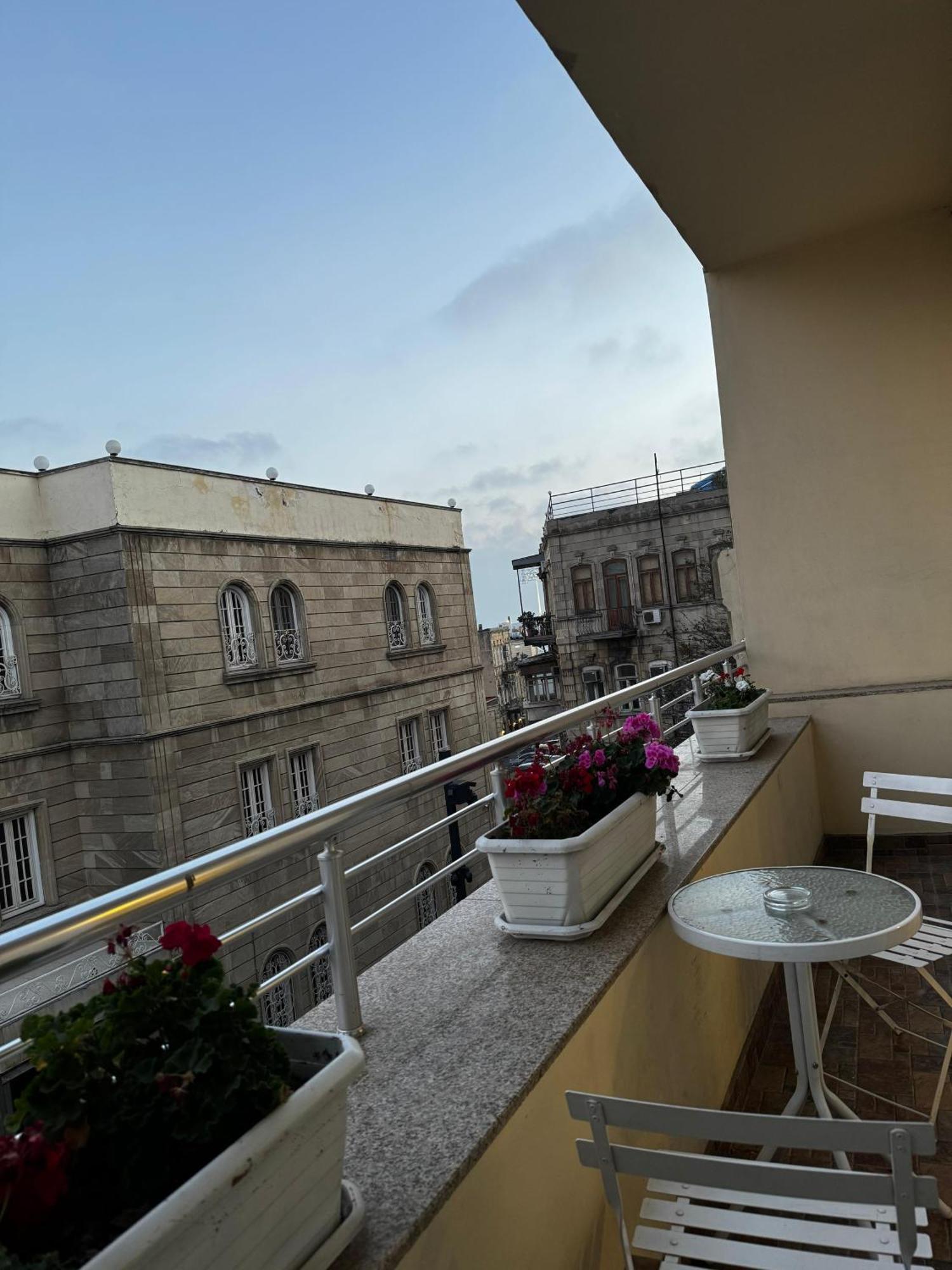Two Seasons Boutique Hotel Baku Exterior photo